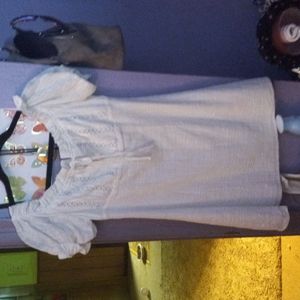 Blue blush boutique off white med dress